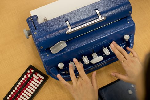 Braille writer