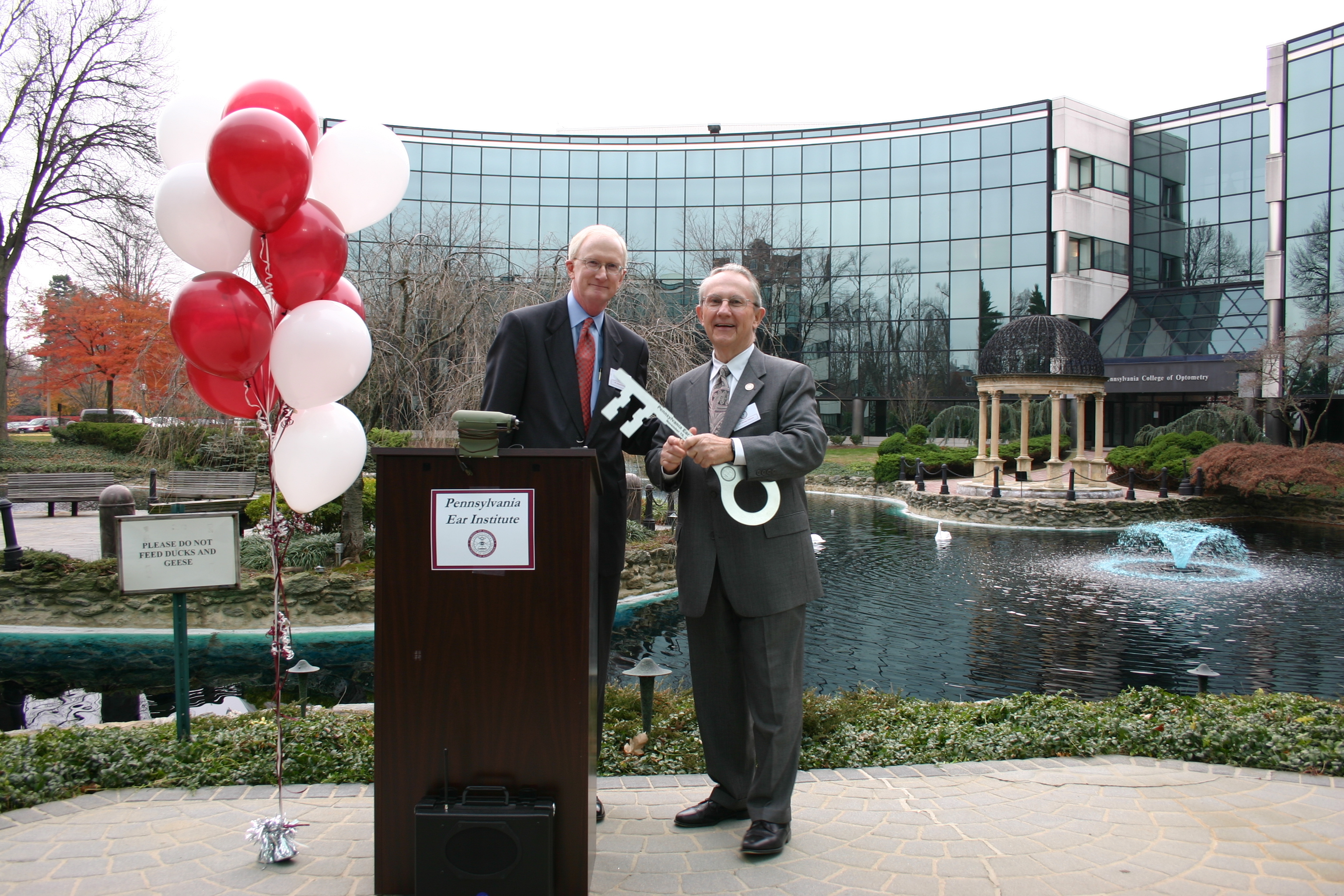 Dr. Lewis and Dr. Osborne on campus