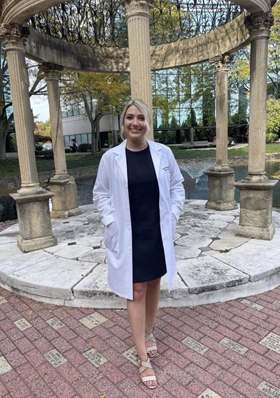 lauren bunnell in front of gazebo