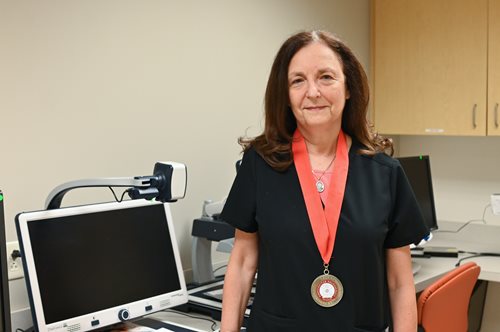 Sarah Appel with her presidential medal