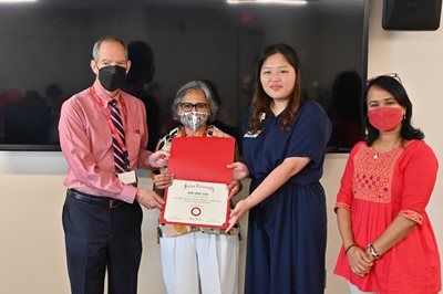 Dr. Mittelman, Giri Sundar, Taiwan students and Rahika Aravamudhan