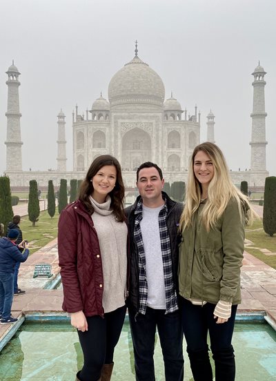 Students at Taj Mahal