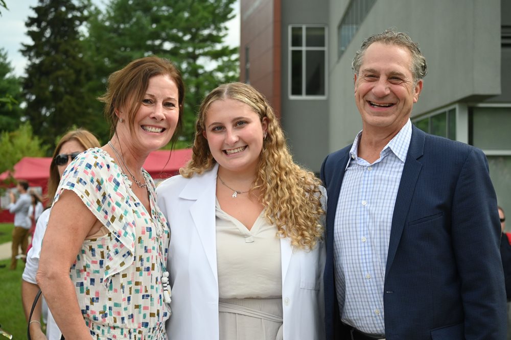 Alexandra Levitt and parents