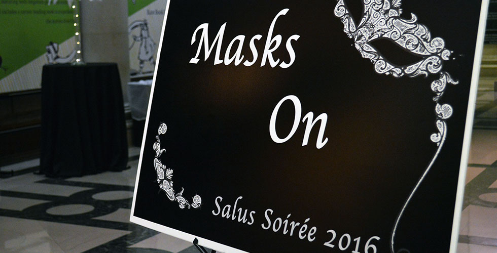 Masks On sign